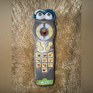 Mattel Sesame Street Elmo Learning Remote -2006 silly sounds